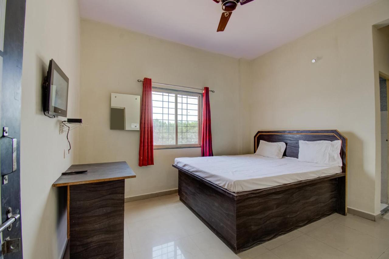 Spot On Green Valley Inn Араку Екстериор снимка